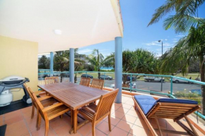 Byron Surfside 4 at Clarkes Beach